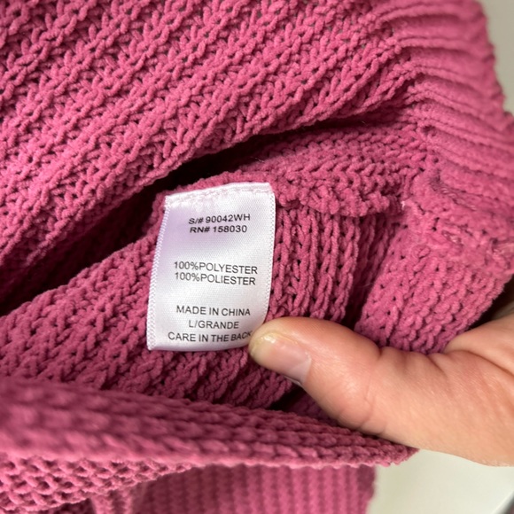 Crochet mauve/rose colored sweater. - Picture 4 of 5